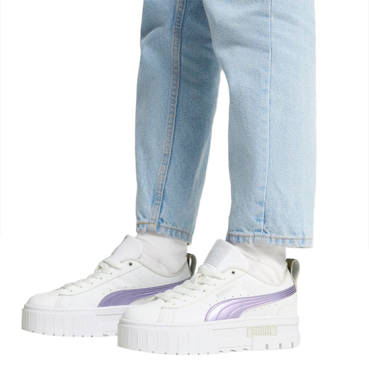 TENIS PUMA MAYZE GLOW-UP PARA DAMA COLOR BLANCO LILA