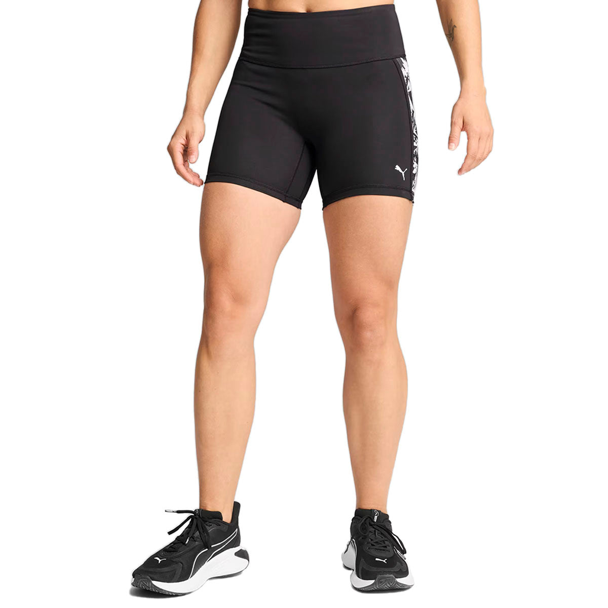 SHORT PUMA TROPICAL PARA DAMA COLOR NEGRO BLANCO