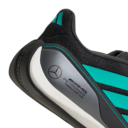TENIS ADIDAS MERCEDES AMG F1 FEROSA BASE PARA CABALLERO COLOR NEGRO