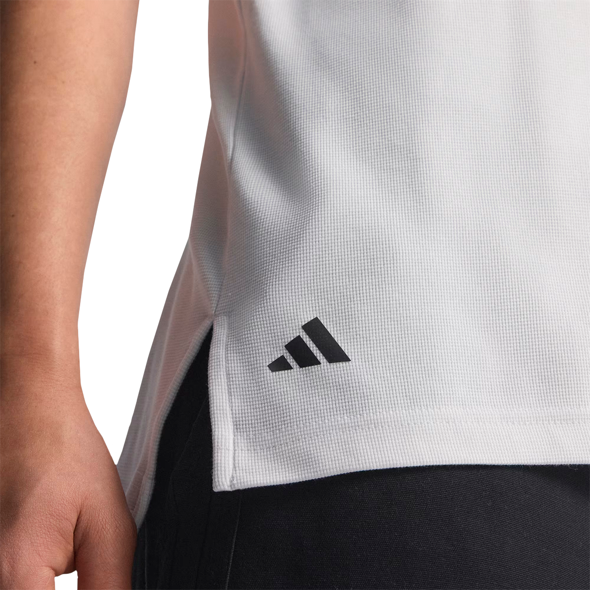 POLO ADIDAS MERCEDES AMG F1 TEAM ENGINEERS PARA CABALLERO COLOR BLANCO